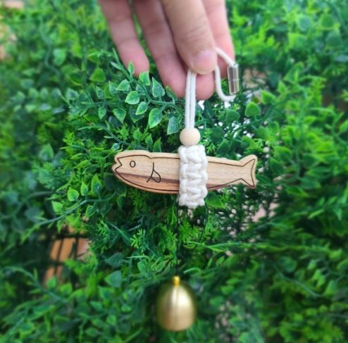 [느린나무] 원목액막이명태 차량용